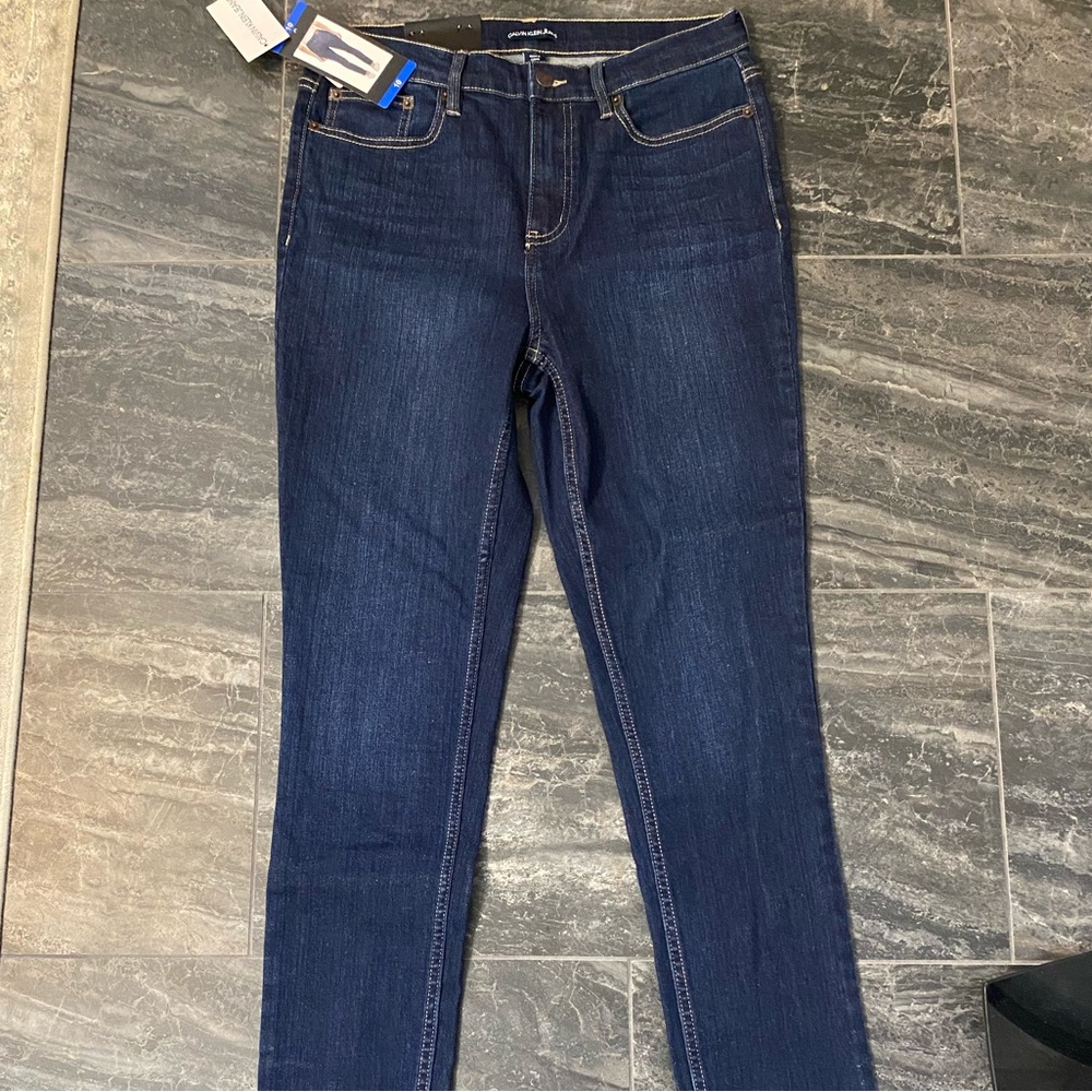 NWT Calvin Klein Jeans, straight fit, 28” inseam.